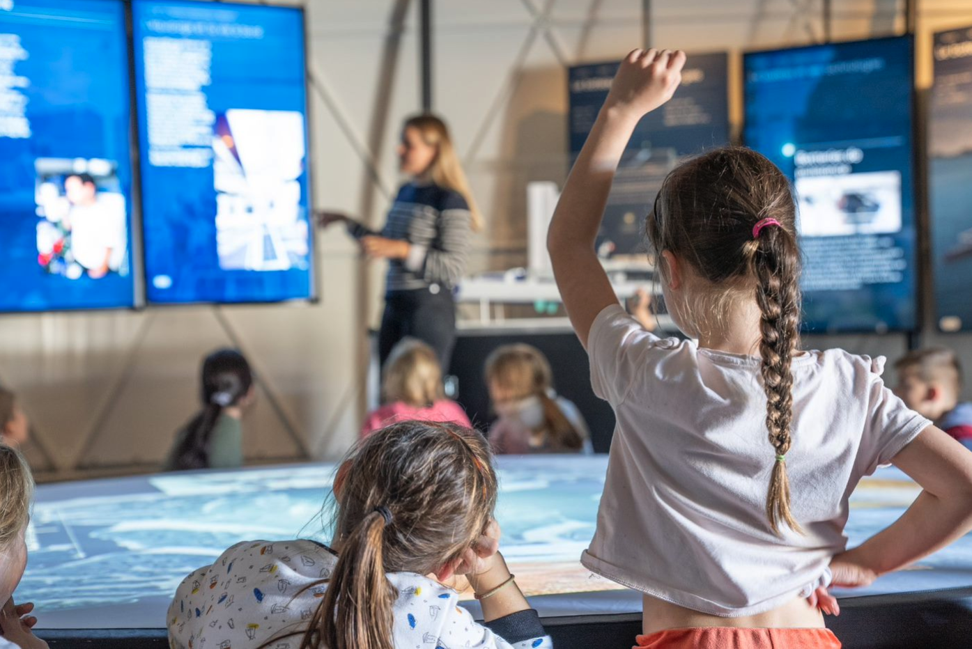 School visit in the Energy Observer Foundation exhibition village