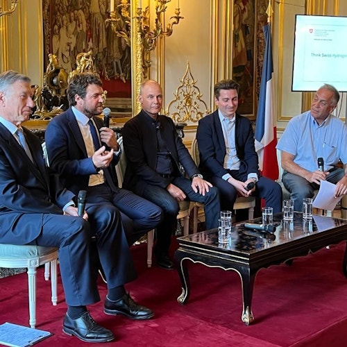 Victorien Erussard lors de la conférence Hydrogène à l'Ambassade de Suisse en France
